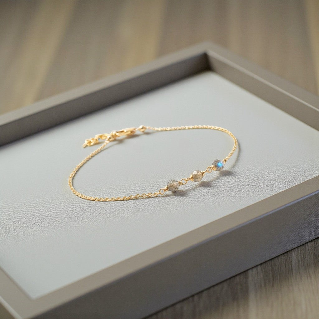 Dainty Labradorite Bracelet