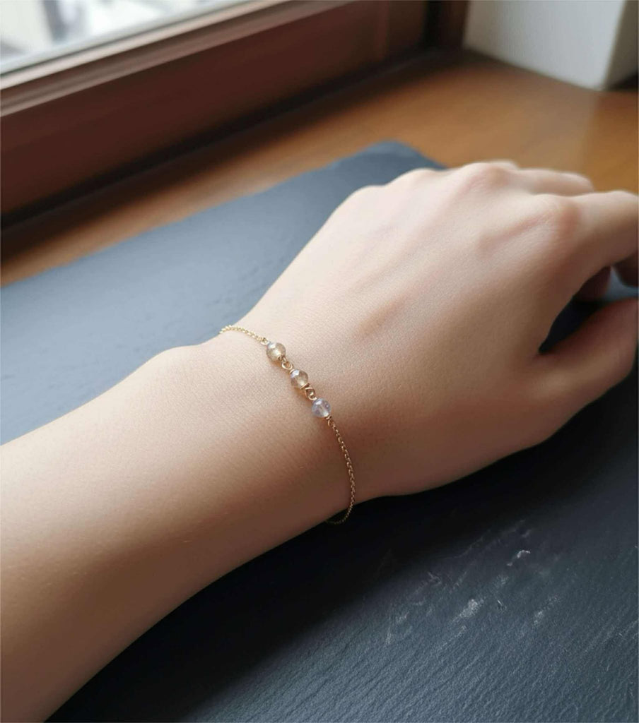 Dainty Labradorite Bracelet